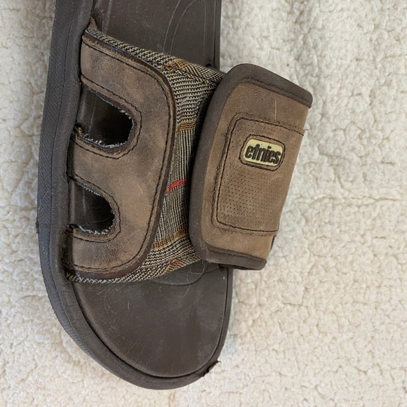 etnies fielder sandals